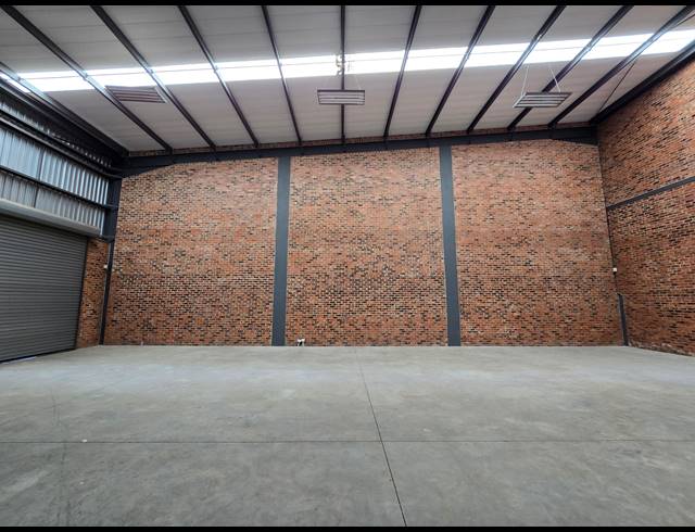 430M² WAREHOUSE TO LET IN TUNNEY